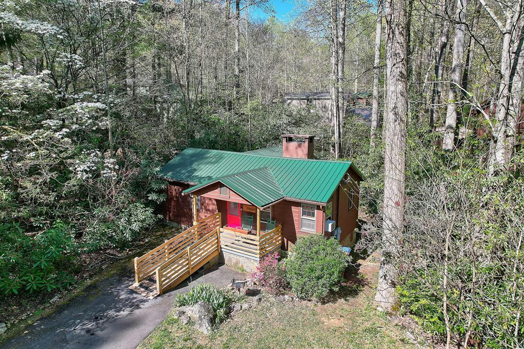 290 TWINBROOK LN, MAGGIE VALLEY, NC 28751, photo 1 of 53